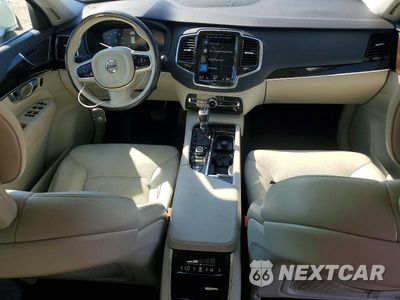 Zdjęcie 8 z 13 samochodu: 2017 VOLVO XC90 T6 VIN:YV4A22PK9H1143372 - miniatura