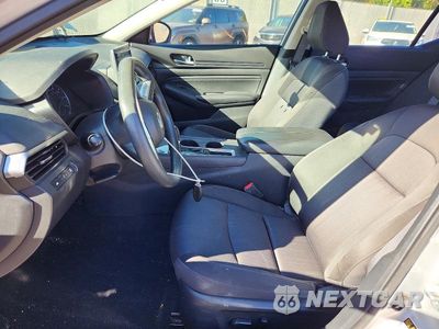 Zdjęcie 7 z 12 samochodu: 2019 NISSAN ALTIMA S VIN:1N4BL4BV4KN324466 - miniatura