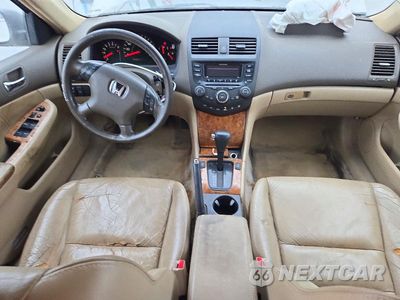 Zdjęcie 8 z 12 samochodu: 2003 HONDA ACCORD EX VIN:1HGCM66523A058666 - miniatura