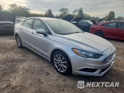 Czwarte zdjęcie samochodu z boku: 2017 FORD FUSION SE HYBRID VIN:3FA6P0LU1HR385073 - miniatura