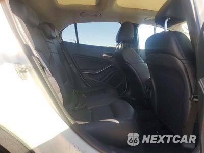 Zdjęcie 11 z 14 samochodu: 2015 MERCEDES-BENZ GLA 250 4MATIC VIN:WDCTG4GB2FJ054064 - miniatura
