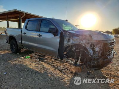 Czwarte zdjęcie samochodu z boku: 2024 CHEVROLET SILVERADO K1500 LT TRAIL BOSS VIN:3GCUDFEDXRG342780 - miniatura