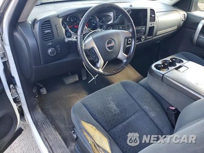 Zdjęcie 8 z 12 samochodu: 2008 GMC SIERRA K1500 VIN:2GTEK19J181198525 - miniatura