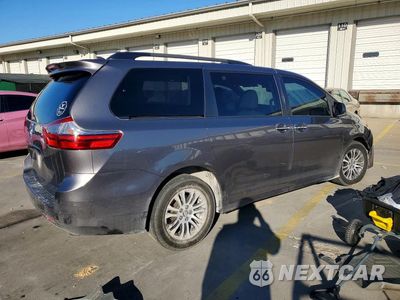 Trzecie zdjęcie samochodu z tyłu: 2020 TOYOTA SIENNA XLE PREMIUM 8-PASSENGER VIN:5TDYZ3DC5LS032538 - miniatura