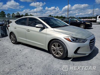 Czwarte zdjęcie samochodu z boku: 2017 HYUNDAI ELANTRA SE VIN:KMHD84LF9HU164722 - miniatura