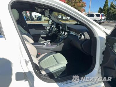 Piąte zdjęcie samochodu w środku: 2015 MERCEDES-BENZ C 300 4MATIC VIN:55SWF4KB9FU006256 - miniatura