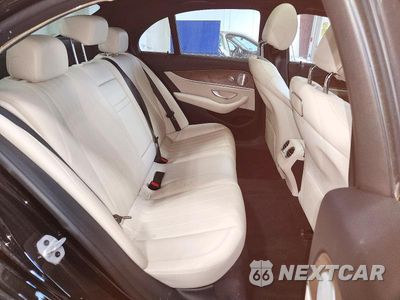 Zdjęcie 10 z 13 samochodu: 2018 MERCEDES-BENZ E 300 4MATIC VIN:WDDZF4KB0JA466976 - miniatura