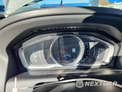 Zdjęcie 9 z 13 samochodu: 2016 VOLVO XC60 T6 PLATINUM VIN:YV449MRM2G2879629 - miniatura