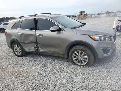 Czwarte zdjęcie samochodu z boku: 2018 KIA SORENTO LX VIN:5XYPGDA31JG410327 - miniatura