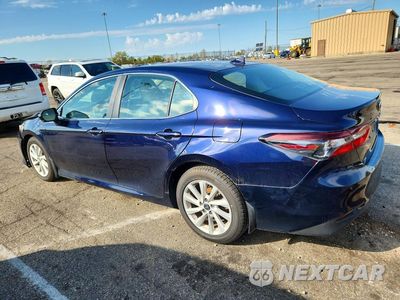 Drugie zdjęcie samochodu z przodu: 2022 TOYOTA CAMRY LE VIN:4T1R11AK8NU044043 - miniatura