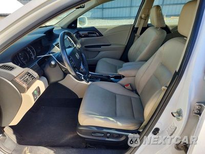 Zdjęcie 7 z 12 samochodu: 2016 HONDA ACCORD TOURING VIN:1HGCR3F95GA006070 - miniatura