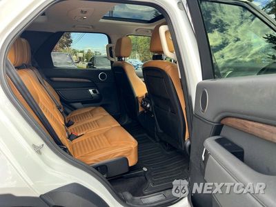 Zdjęcie 6 z 10 samochodu: 2019 LAND ROVER DISCOVERY HSE VIN:SALRR2RV4K2400201 - miniatura