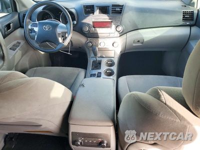 Zdjęcie 8 z 14 samochodu: 2012 TOYOTA HIGHLANDER BASE VIN:5TDZA3EH7CS019490 - miniatura