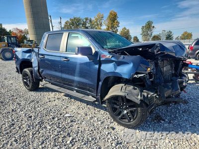 Czwarte zdjęcie samochodu z boku: 2021 CHEVROLET SILVERADO K1500 TRAIL BOSS CUSTOM VIN:1GCPYCEF9MZ409038 - miniatura