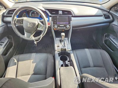 Zdjęcie 8 z 12 samochodu: 2018 HONDA CIVIC EX VIN:2HGFC2F78JH557111 - miniatura