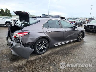 Trzecie zdjęcie samochodu z tyłu: 2018 TOYOTA CAMRY SE VIN:4T1B11HK0JU157759 - miniatura