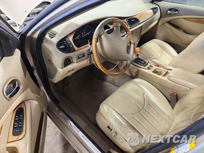 Zdjęcie 8 z 12 samochodu: 2001 JAGUAR S-TYPE VIN:SAJDA01N31FL90925 - miniatura