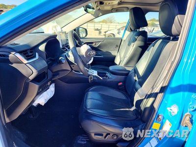 Zdjęcie 7 z 13 samochodu: 2019 TOYOTA RAV4 XLE VIN:JTMP1RFV2KJ001084 - miniatura