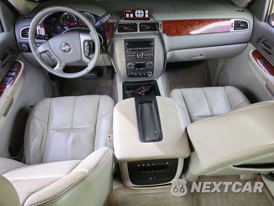 Zdjęcie 8 z 13 samochodu: 2009 GMC YUKON XL SLT VIN:1GKFK36399J100682 - miniatura