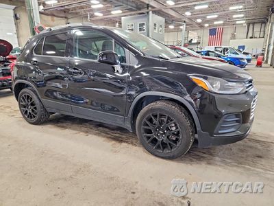 Czwarte zdjęcie samochodu z boku: 2022 CHEVROLET TRAX 1LT VIN:KL7CJPSM8NB548405 - miniatura