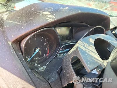 Zdjęcie 9 z 12 samochodu: 2014 FORD FOCUS SE VIN:1FADP3K28EL270473 - miniatura