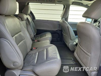 Zdjęcie 11 z 14 samochodu: 2015 TOYOTA SIENNA XLE 8-PASSENGER VIN:5TDYK3DCXFS627684 - miniatura