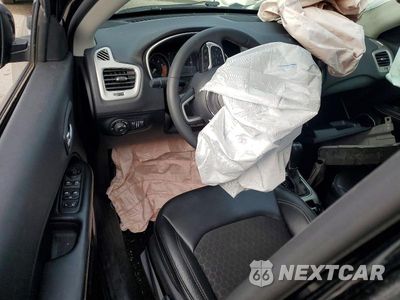 Zdjęcie 8 z 13 samochodu: 2021 JEEP COMPASS LATITUDE VIN:3C4NJDBB6MT562339 - miniatura