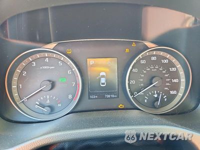 Zdjęcie 9 z 12 samochodu: 2018 HYUNDAI ELANTRA SEL VIN:5NPD84LF9JH236300 - miniatura