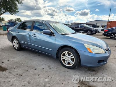 Czwarte zdjęcie samochodu z boku: 2007 HONDA ACCORD EX VIN:1HGCM56777A006533 - miniatura