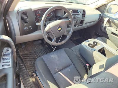 Zdjęcie 8 z 12 samochodu: 2010 CHEVROLET SILVERADO C1500 LS VIN:1GCSCREA6AZ247655 - miniatura