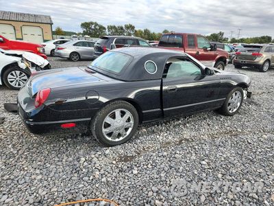 Trzecie zdjęcie samochodu z tyłu: 2002 FORD THUNDERBIRD VIN:1FAHP60A22Y117938 - miniatura