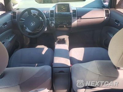 Zdjęcie 8 z 12 samochodu: 2004 TOYOTA PRIUS BASE VIN:JTDKB20U640016677 - miniatura