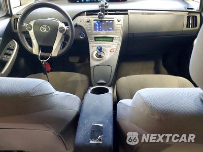 Zdjęcie 8 z 12 samochodu: 2013 TOYOTA PRIUS PLUG-IN HYBRID BASE VIN:JTDKN3DP0D3030638 - miniatura