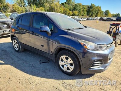 Czwarte zdjęcie samochodu z boku: 2018 CHEVROLET TRAX LS VIN:3GNCJKSB4JL254357 - miniatura