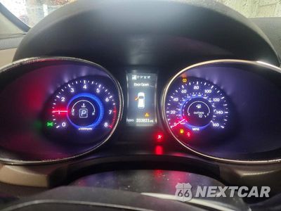 Zdjęcie 9 z 13 samochodu: 2015 HYUNDAI SANTA FE SPORT 2.0T VIN:5XYZWDLA0FG288767 - miniatura