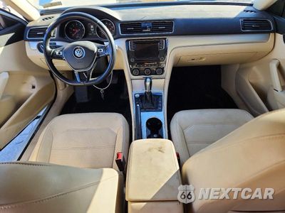 Zdjęcie 8 z 12 samochodu: 2019 VOLKSWAGEN PASSAT WOLFSBURG VIN:1VWLA7A30KC001630 - miniatura