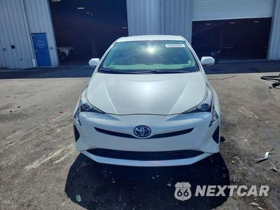 Piąte zdjęcie samochodu w środku: 2017 TOYOTA PRIUS TWO ECO VIN:JTDKARFU4H3031332 - miniatura