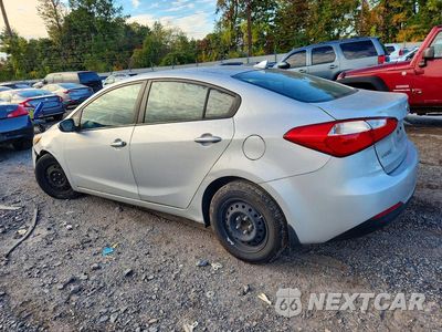 Drugie zdjęcie samochodu z przodu: 2016 KIA FORTE LX VIN:KNAFK4A63G5619717 - miniatura