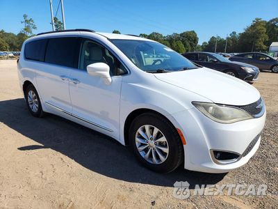 Czwarte zdjęcie samochodu z boku: 2017 CHRYSLER PACIFICA TOURING L VIN:2C4RC1BG6HR634073 - miniatura