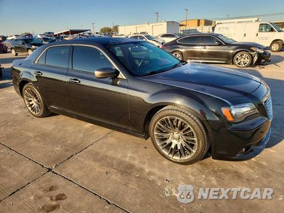 Czwarte zdjęcie samochodu z boku: 2013 CHRYSLER 300C VARVATOS VIN:2C3CCADT5DH693491 - miniatura