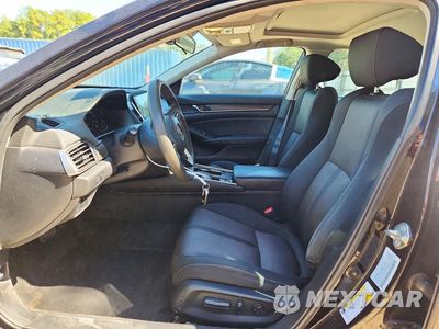 Zdjęcie 7 z 12 samochodu: 2018 HONDA ACCORD EX VIN:1HGCV1F49JA077638 - miniatura