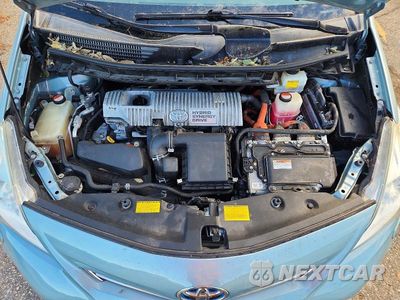 Zdjęcie 11 z 12 samochodu: 2014 TOYOTA PRIUS V FIVE VIN:JTDZN3EUXEJ006217 - miniatura