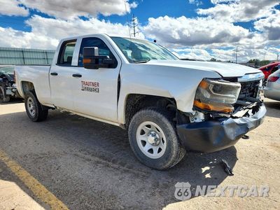Czwarte zdjęcie samochodu z boku: 2017 CHEVROLET SILVERADO K1500 VIN:1GCVKNEH7HZ339860 - miniatura