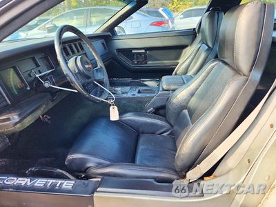 Zdjęcie 7 z 12 samochodu: 1984 CHEVROLET CORVETTE VIN:1G1AY0781E5104797 - miniatura