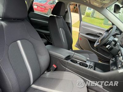 Piąte zdjęcie samochodu w środku: 2026 HYUNDAI SONATA HYBRID BLUE VIN:KMHL24JJXTA160631 - miniatura