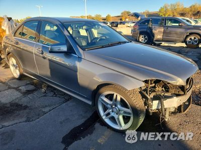 Czwarte zdjęcie samochodu z boku: 2013 MERCEDES-BENZ C 300 4MATIC VIN:WDDGF8AB3DG128926 - miniatura