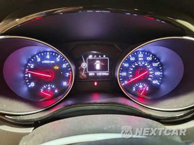 Zdjęcie 9 z 13 samochodu: 2015 KIA SEDONA EX VIN:KNDMC5C10F6020880 - miniatura