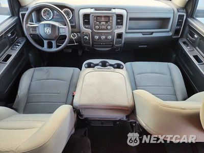 Zdjęcie 8 z 12 samochodu: 2014 RAM 1500 ST VIN:1C6RR6KT1ES330594 - miniatura