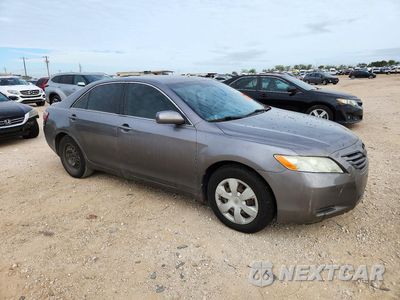 Czwarte zdjęcie samochodu z boku: 2007 TOYOTA CAMRY LE VIN:4T1BE46K57U123298 - miniatura