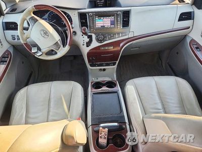 Zdjęcie 8 z 13 samochodu: 2011 TOYOTA SIENNA LIMITED 7-PASSENGER VIN:5TDDK3DC6BS003941 - miniatura